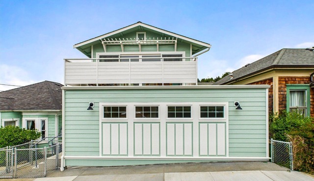 Coach House with Loft