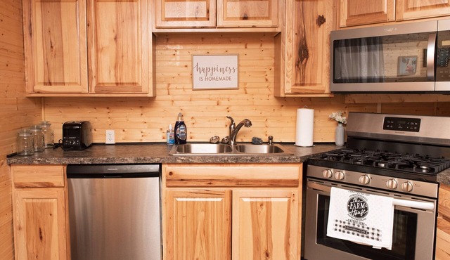 Coaches' Cabin at Ramp 11 Retreat by Concord Sun