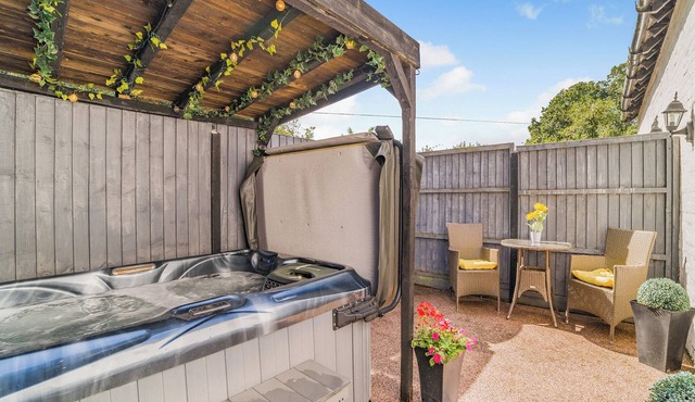 Coachmans Cottage - UK50418