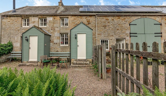 Coachmans Cottage - N832