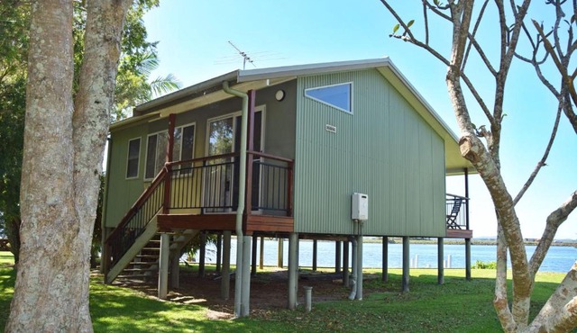 Coast and Country Cabin 4