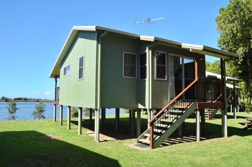Coast and Country Cabin 3