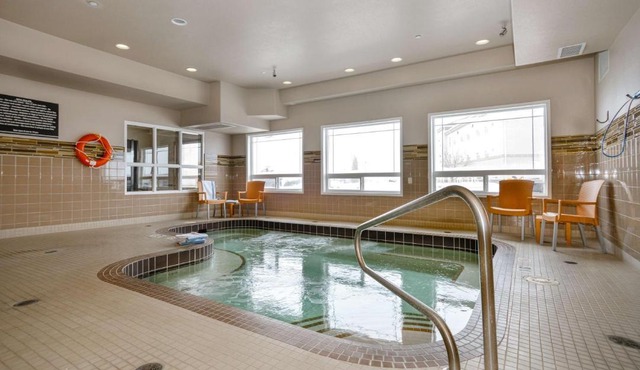 Coast Weyburn Hotel