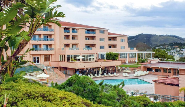 Coastal 2BR Lockoff – Ocean Views Near Avila Beach