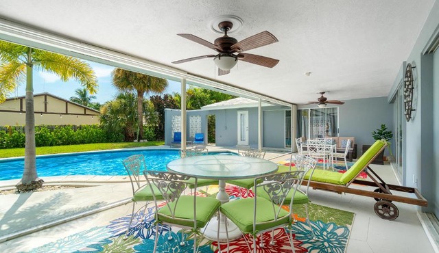 Coastal 4B/3B Allure w/ Heated Pool & Lanai - Walk to Beach!