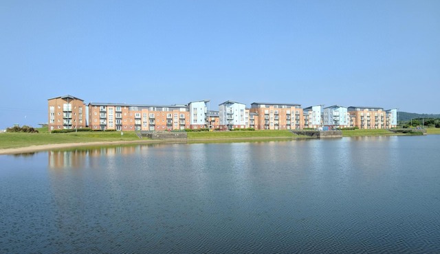 Coastal Apartments - Wales (Lake View)