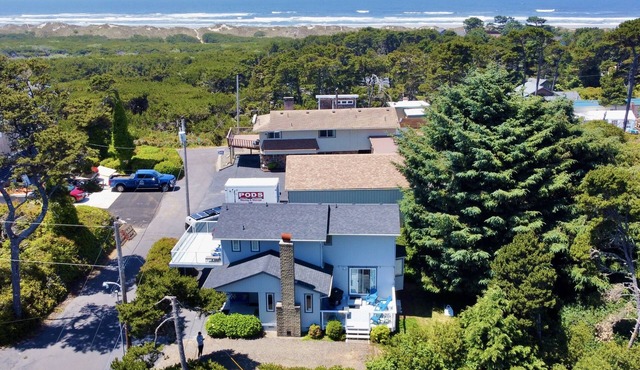Coastal Bliss, Ocean Views, 0.3 walk to Beach - 6beds, sleeps 9, dog friendly