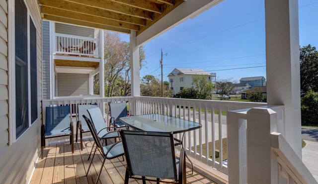 Coastal Breeze - Updated duplex on quiet street