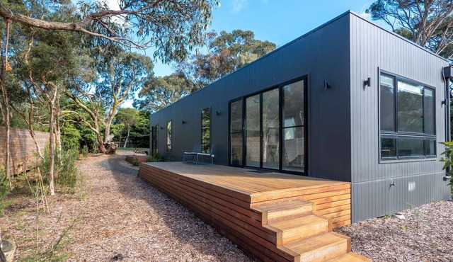 Coastal Bush Retreat - Stunning woodland retreat