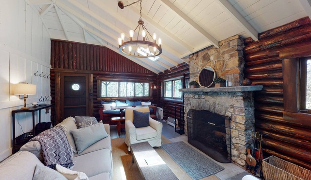 Coastal cabin with WiFi, furnished deck, & private beach