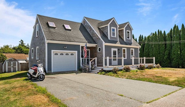 Coastal Cape Close to Newport and 1st Beach