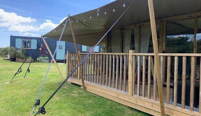 Coastal Charm: Luxury Safari Tent (Cornish vibes) Rame Peninsula Glamping