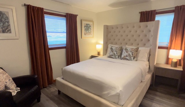 Coastal Charm meets Farmhouse living in a cozy single-family. 8 min to Mayo.