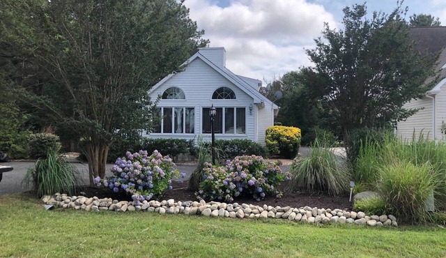 Coastal Charm Oasis!