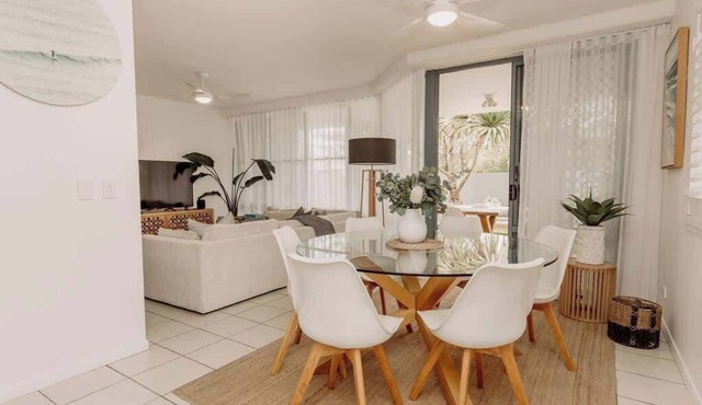 Coastal Charm - Pet & family friendly