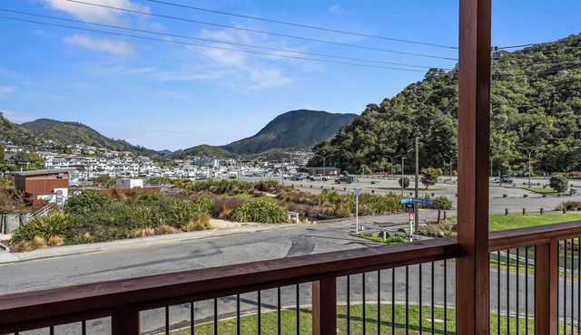 Coastal Charm - Picton Holiday Home