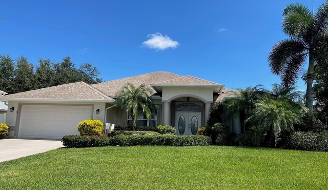 Coastal Charmer in the Sebastian Highlands