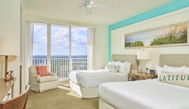 Coastal Chic Room with Outdoor Swimming Pool and Waterfront Views