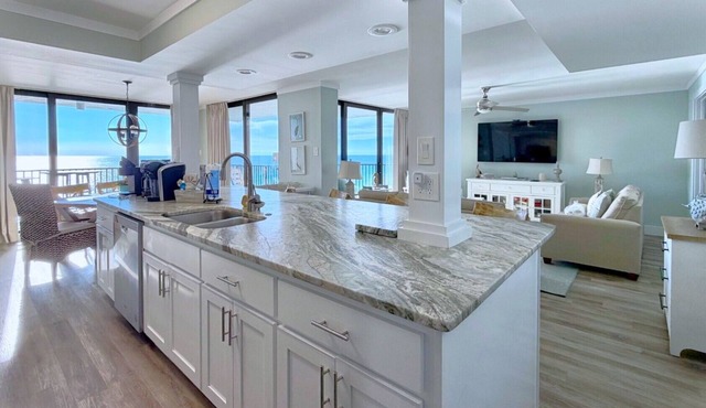Coastal Chic Gulf Front Condo! End Unit PW 912