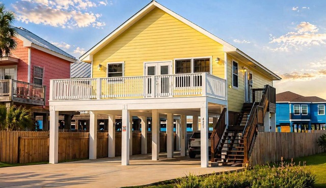 Coastal Chill Spot - Cozy 2BR Villa By The Beach