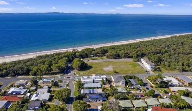 Coastal Clan & Canine Cottage