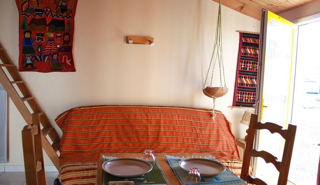 Coastal Cottage for 4 - Heated Pool