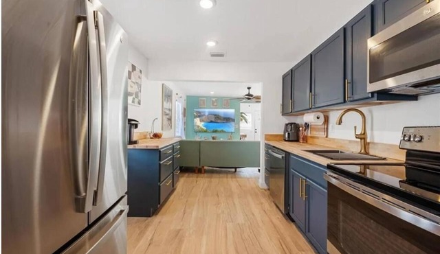 Coastal Comfort 2BR Getaway St Pete