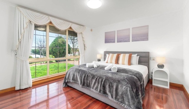 Coastal Comfort 4BR Vacation Home in Hallett Cove