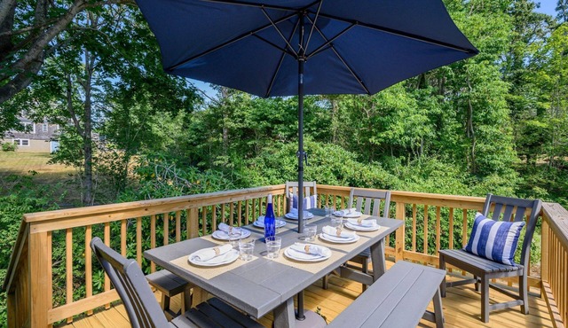 Coastal Comfort & Cape Cod Charm Await