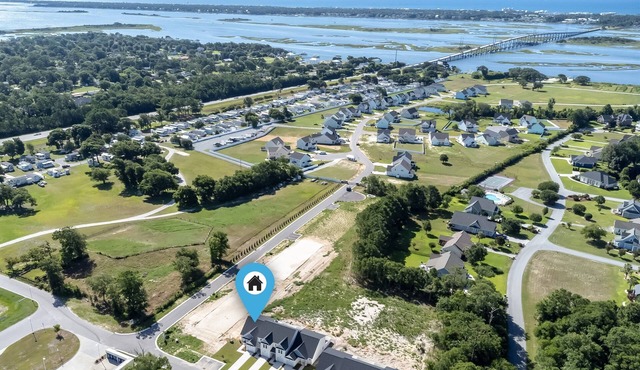 Coastal Comfort Near Emerald Isle – 3BR Townhome, Minutes from the Beach