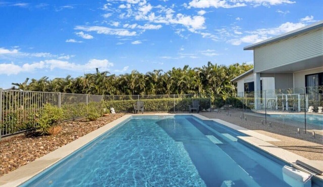 Coastal Comfort with Fraser Island Views