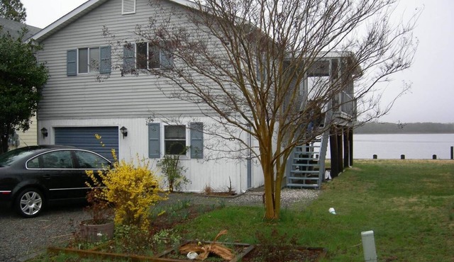 Coastal Cottage - Charm, Comfort and Spectacular Water Front near OC Beaches.