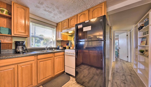 Coastal Cottage: Walk to Fernandina Beach & Dining