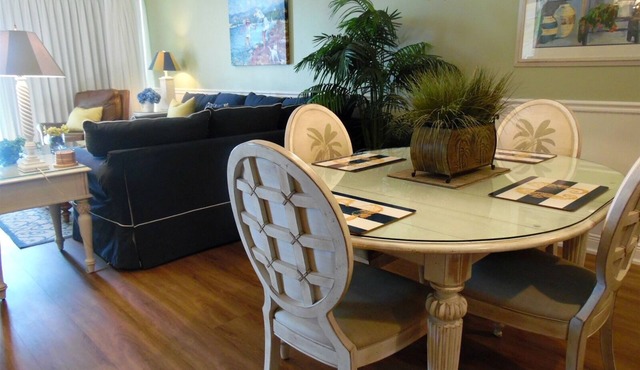 Coastal Cottage Meets Condo Living! Free Beach Chairs & Amenity Package!