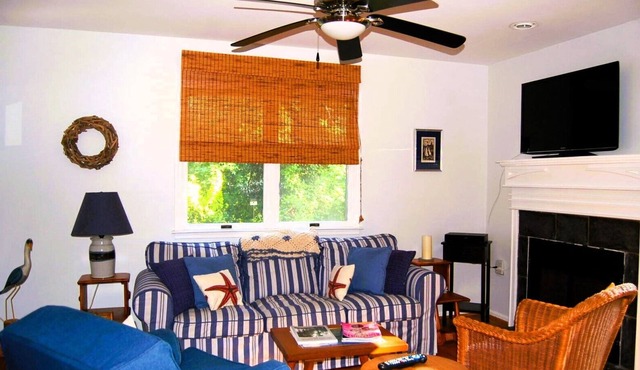 Coastal Cottage - 3 BR -Retreat Near Annapolis | Bay Views | Beach Access