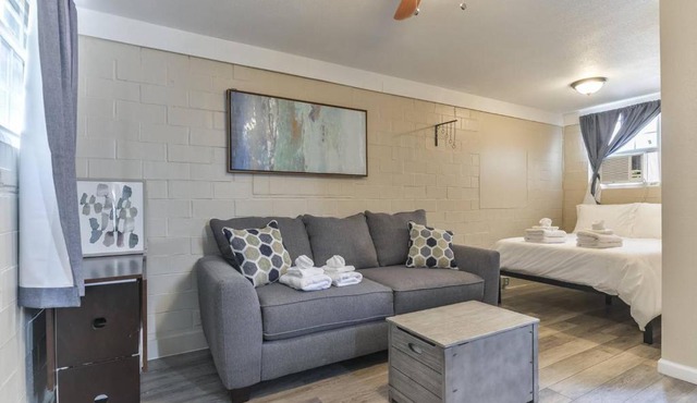 Coastal Cottage 6, Across Street from Beach