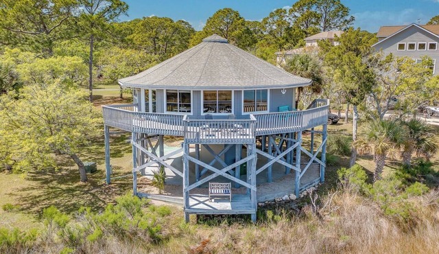 Coastal Cottage- a nature lover's paradise!