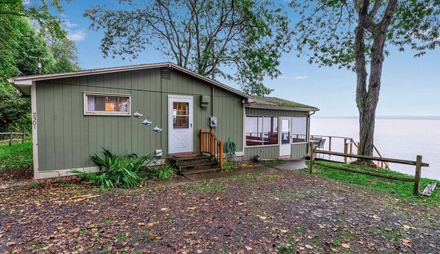 Coastal Cottage at Seneca Lake