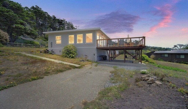 Coastal Cottage Jenner with Stunning Views! Pet-Friendly, Remote and Private