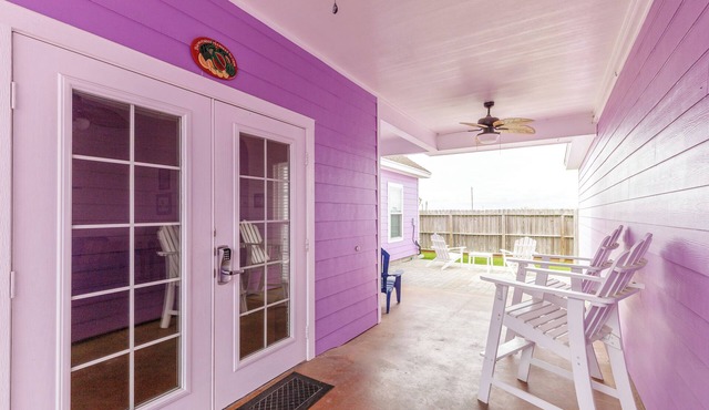 Coastal Cottage Getaway | Pool & Beach Nearby