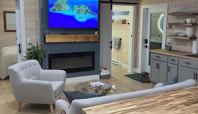 Coastal Cottage with panoramic coastal views of the awe inspiring Bay of Fundy