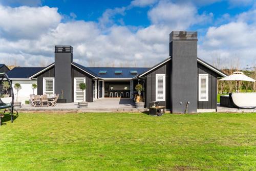 Coastal Country Retreat