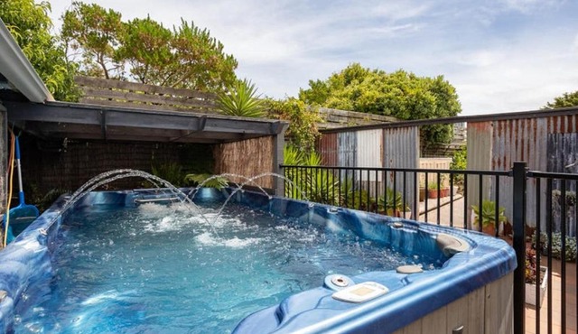 Coastal Country Retreat, Spa, fireplace, pet friendly, FREE WIFI wine & chocolates, Kilarney, 10 minutes to Phillip Island