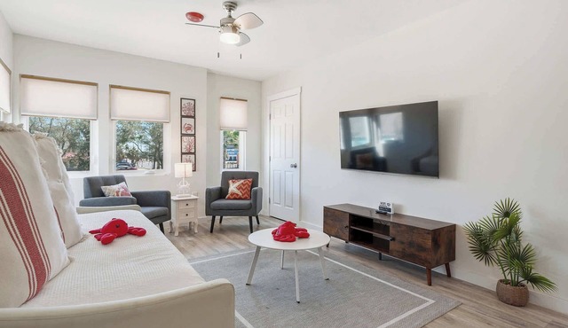 Coastal Crab 2BR | Walk to McGee Beach & Marina