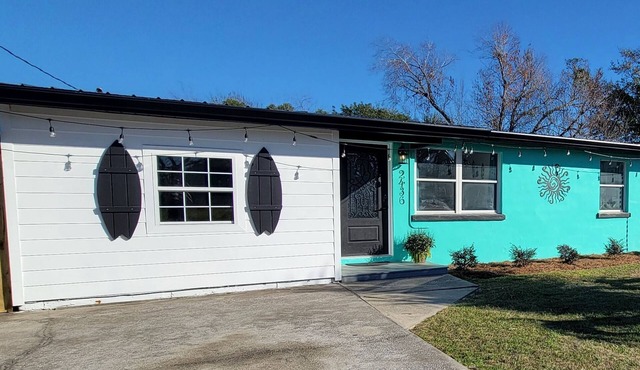 Coastal Drift ¤ Fenced Yard ¤ Dinning ¤ Shops ¤ King and Queen Bed