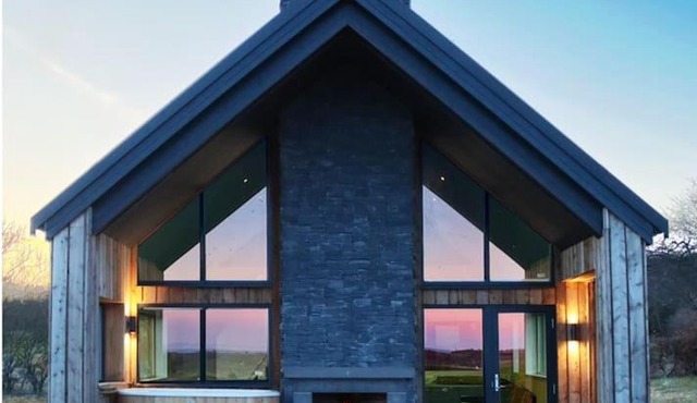 Coastal Eco-Lodge with hottub Charleton Estate