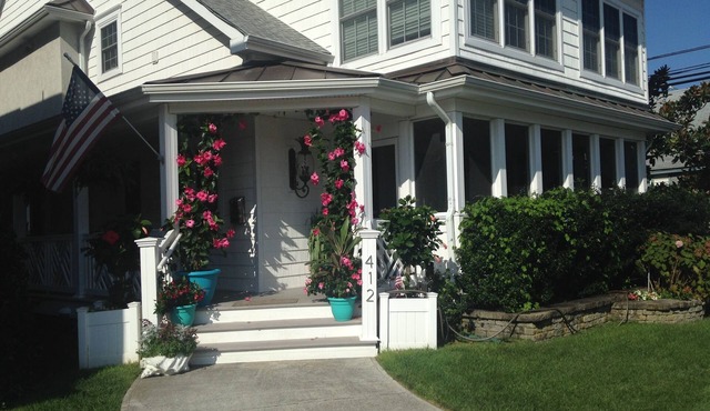 COASTAL ELEGANCE- PREMIER LOCATION - 5 HOUSES TO BEACH-RESIDENTIAL NEIGHBORHOOD