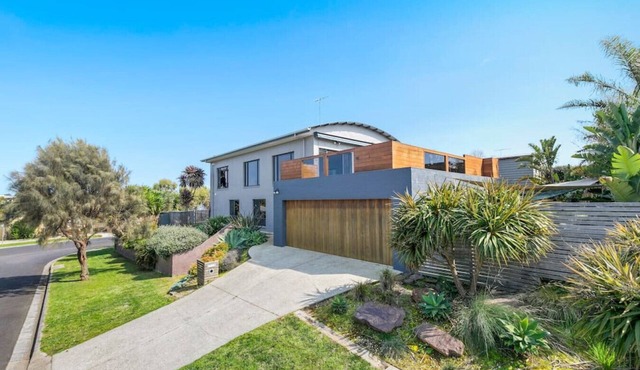 Coastal Escape on Highlander