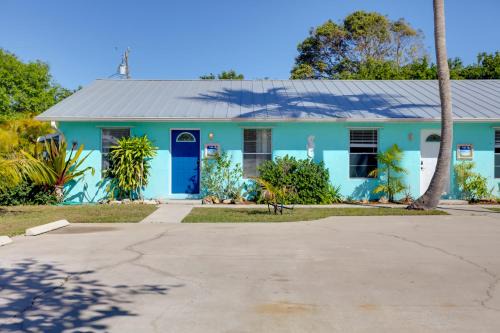 Coastal Escape w/Lanai: 2 Mi to Hobe Sound Beach