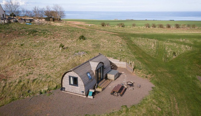 Coastal Family Cabin with Wood Fired Hot Tub